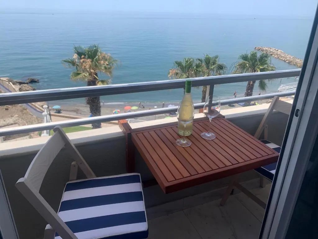 Apartament Primera Linea De Playa En Torrox Costa